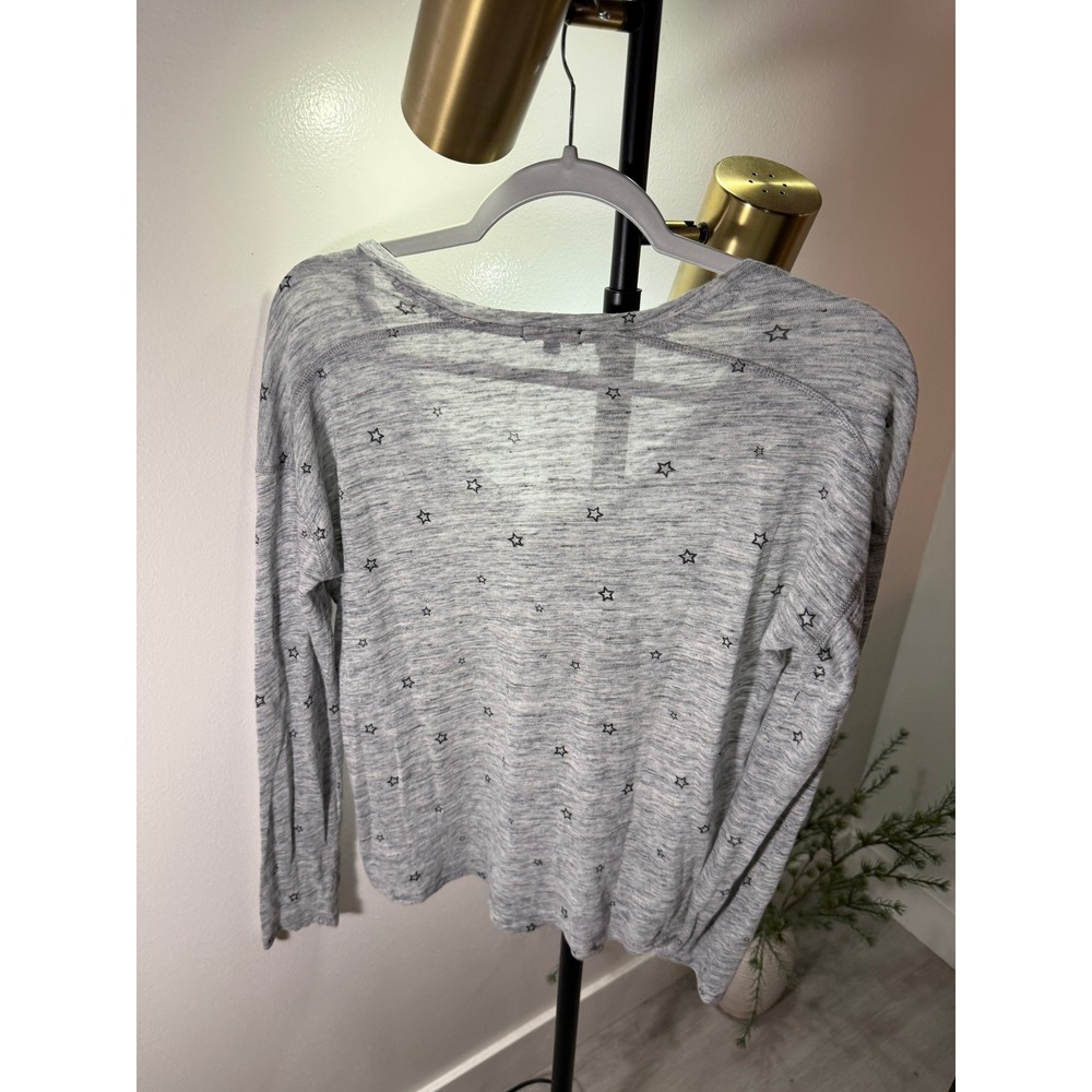 Rails Sami Star Print V-Neck Linen Blend Top Heather Grey Nebula Small - Picture 7 of 7